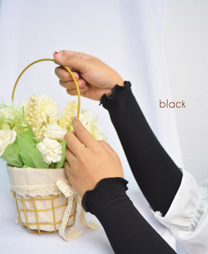 Short Ruffle Handsocks